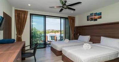Camera Superior doppia con letti singoli — Peace Blue Naiharn Naturist Resort Phuket