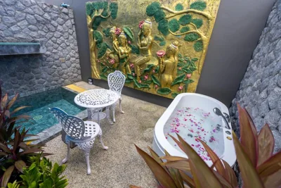 Villa con piscina privata — Peace Blue Naiharn Naturist Resort Phuket